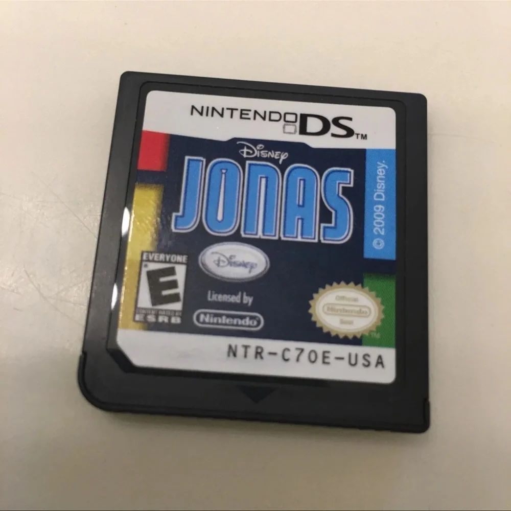 Nintendo DSI R4 DS Game Bundle